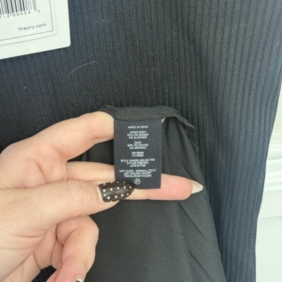 Theory Vinessi Pleated Maxi Dress Black Size M NWT $375 Classic - Picture 5 of 5